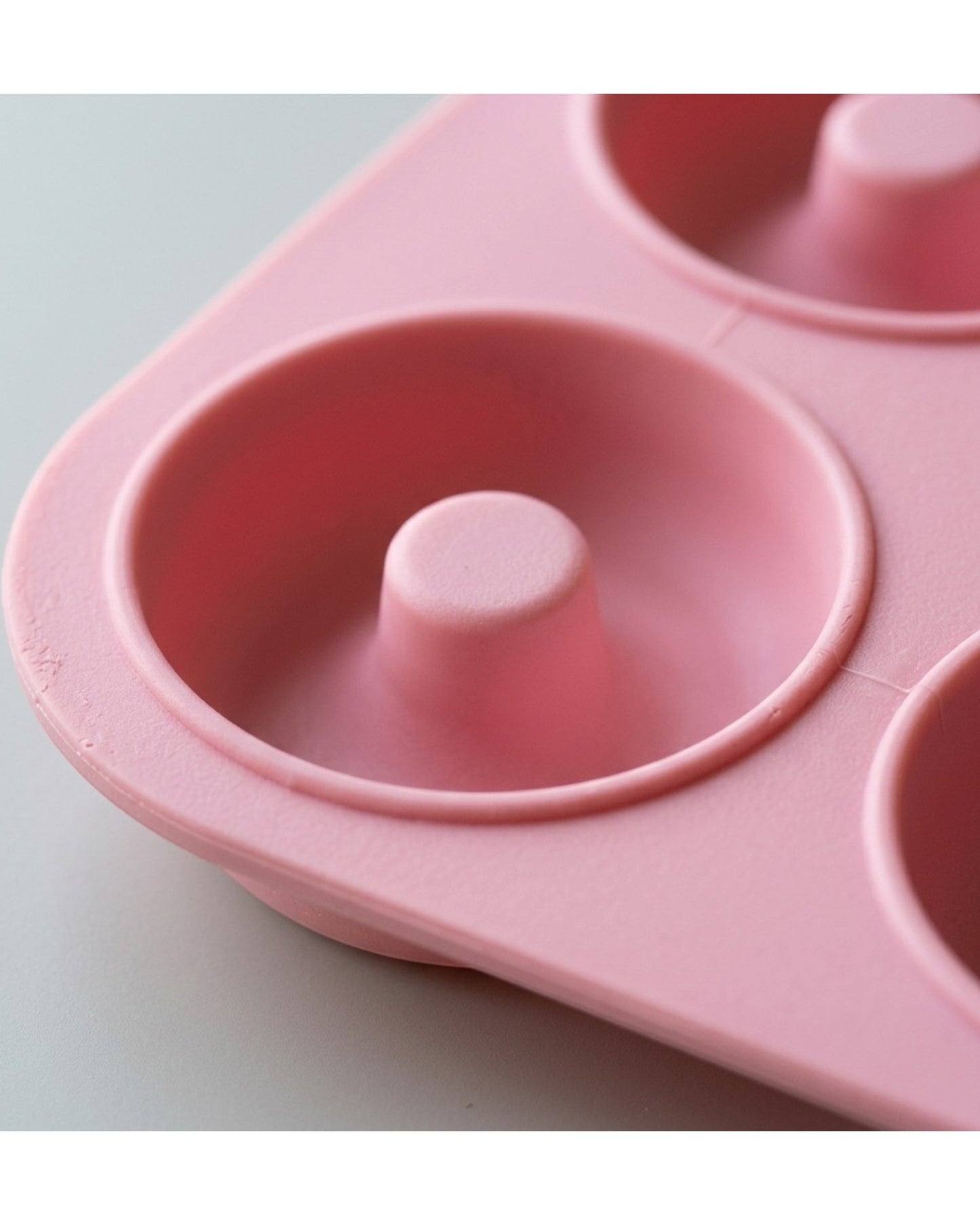 Yukavy Silicone Donut Baking Mold 6-Cavity Pink