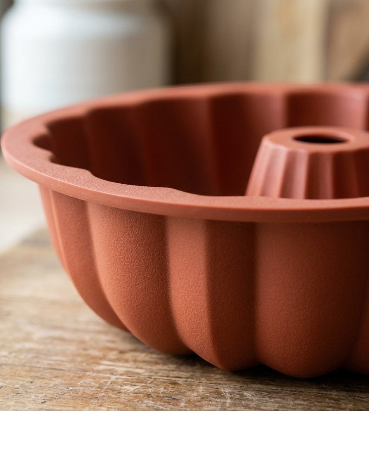 Yukavy Silicone Bundt Cake Mold 10 in Terracotta